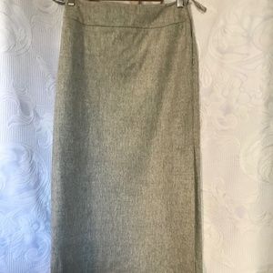 Long Gray skirt by Strenesse Gabriele Strehle Sz.4.W 26” L 35.5”